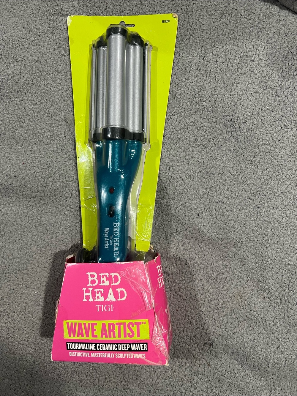 TIGI Bed Head Wave Artist Triple-Barrel Waver in Teal and Silver
